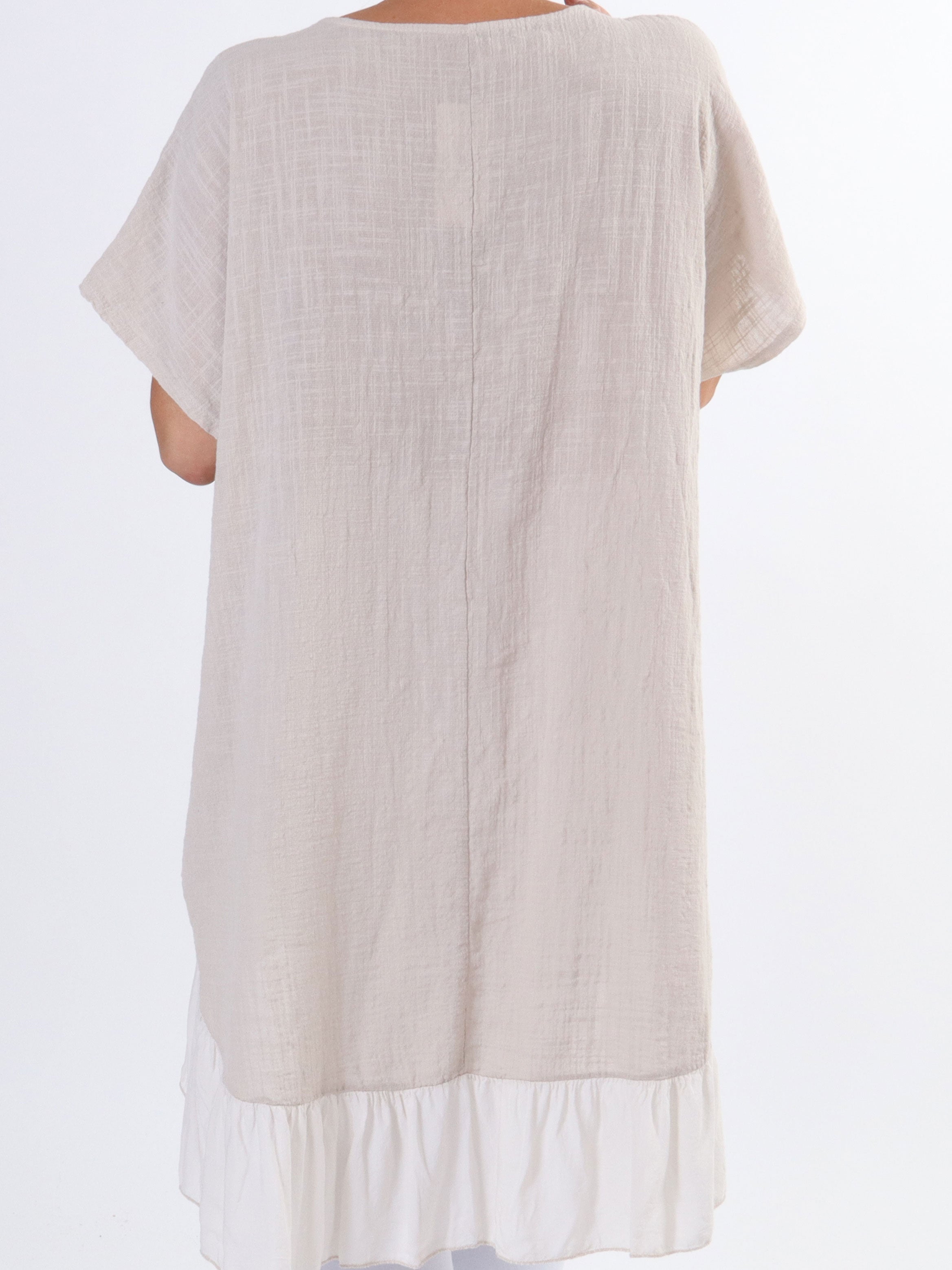 Elba - Plus size tunika i forskudt længde med flæser